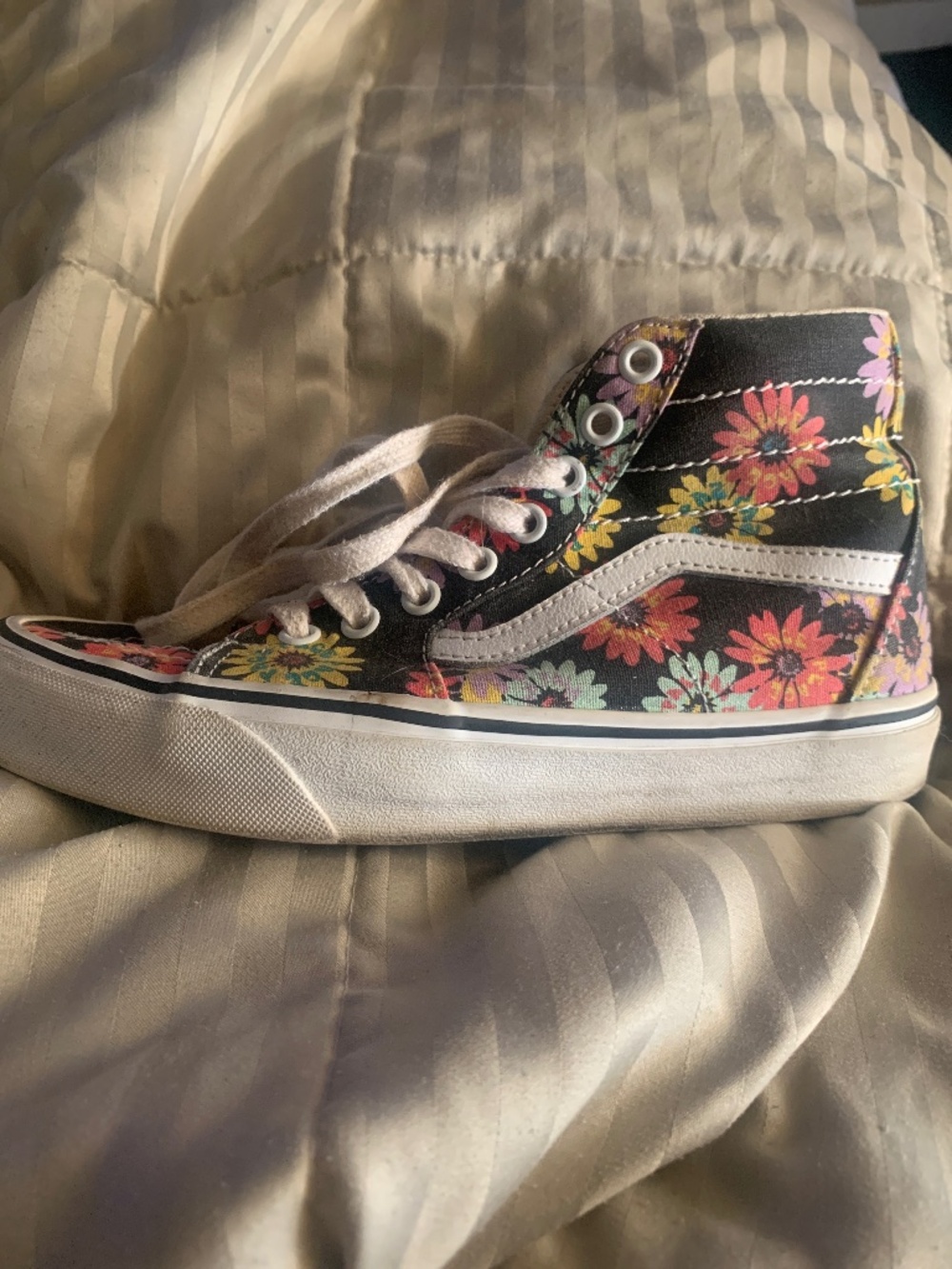 VANS Sk8-Hi Black/Peace Floral sneakers